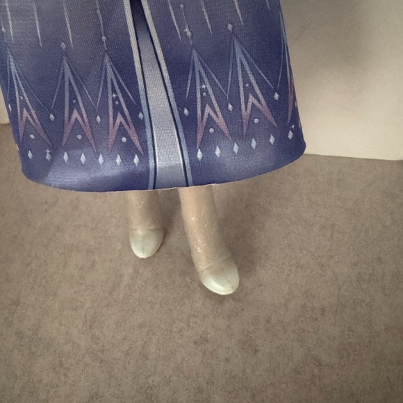 Disney Frozen 2 Singing ELSA Doll Hasbro - Picture 3 of 9